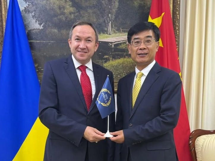 EPLO Office in Ukraine Meets with Chinese Ambassador to Explore Future Areas of Cooperation